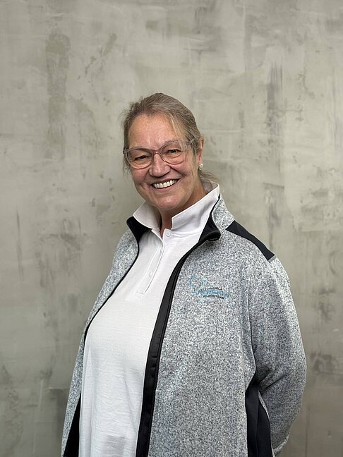Porträt von Andrea Marold aus dem Bereich Betreuung und Hauswirtschaft beim Pflegeteam Hörsken.